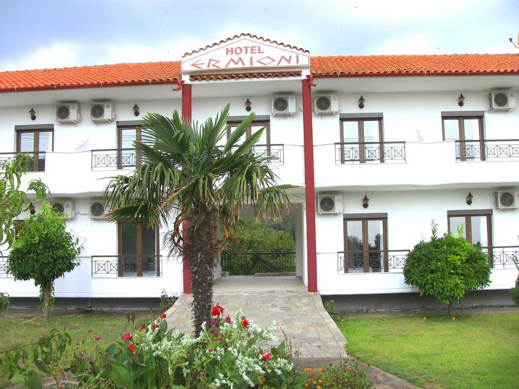 Hotel Ermioni คาลามิตซี ภายนอก รูปภาพ